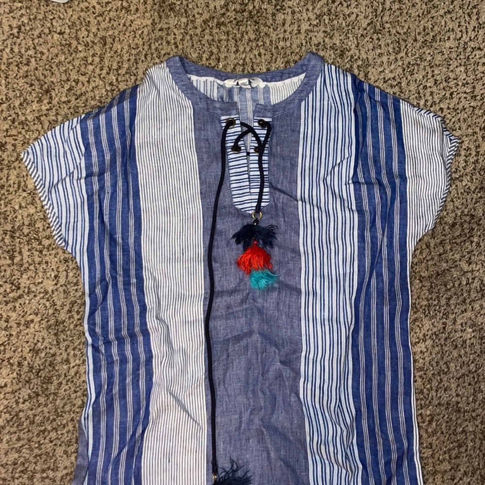 Vineyard Vines coverup/blouse With tassels